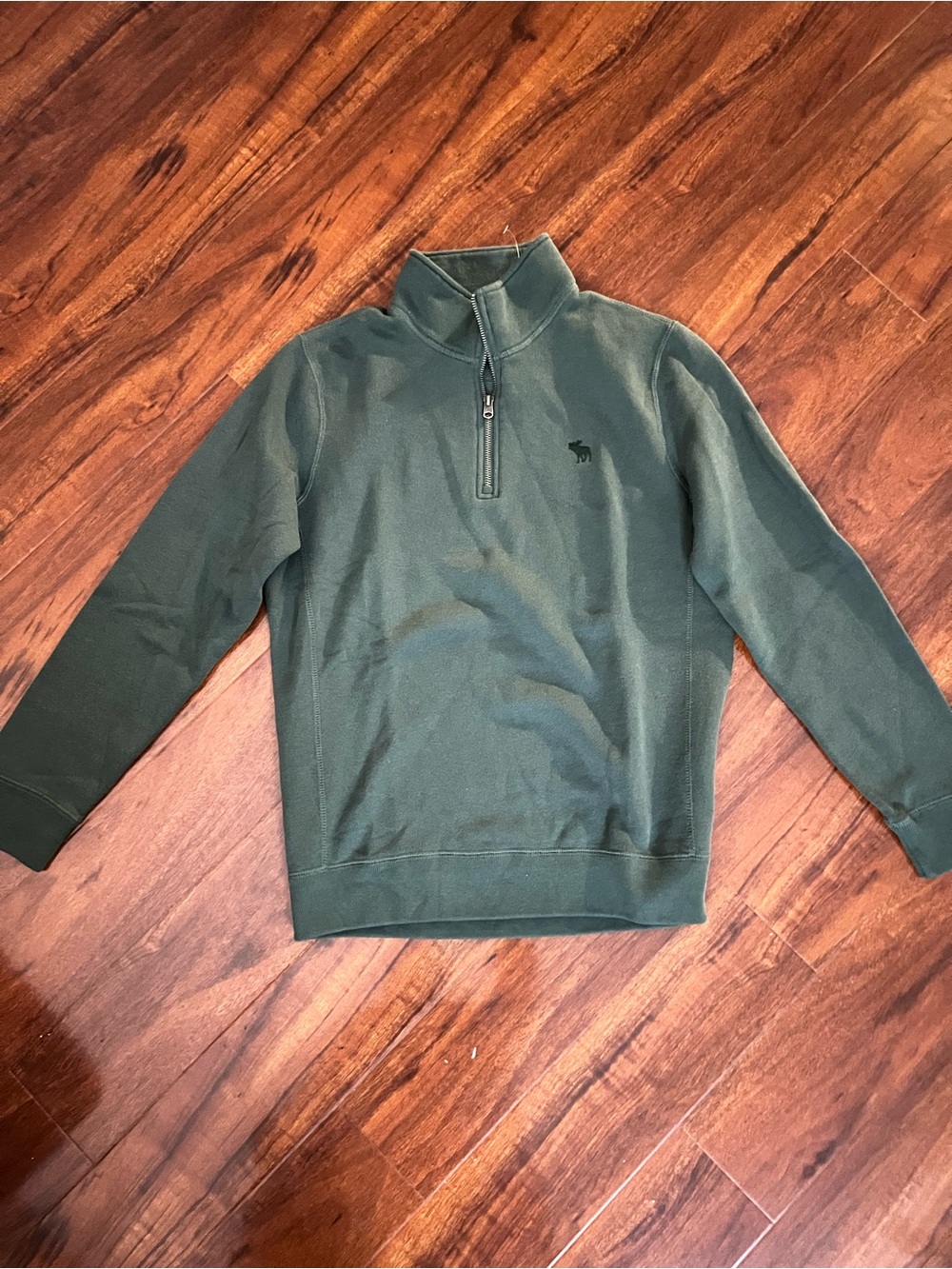 Abercrombie & Fitch men's essential quarter-zip sweatshirt- Small